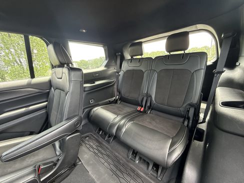 Used 2023 Jeep Grand Cherokee L Laredo AWD/4WD image 22