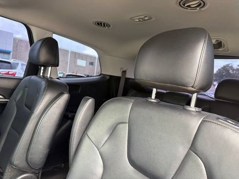Used 2022 Kia Telluride S AWD/4WD image 8