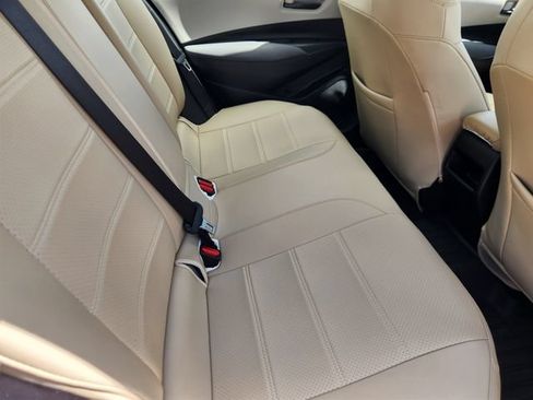Used 2022 Toyota Corolla LE FWD image 30