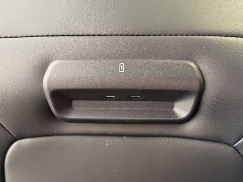 New 2025 Ford Expedition Tremor image 38