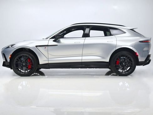 Used 2026 Aston Martin DBX S image 29