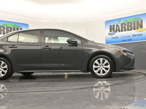 Used 2025 Toyota Corolla LE image 22