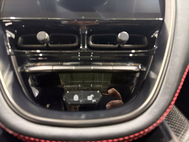 Used 2021 Aston Martin DBX AWD/4WD image 35