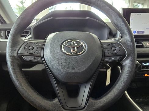 Used 2025 Toyota RAV4 LE image 28