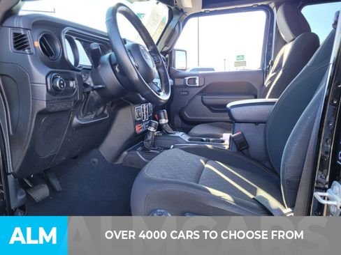 Used 2024 Jeep Gladiator Mojave image 3