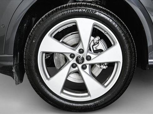 New 2025 Audi Q5 Premium Plus image 25