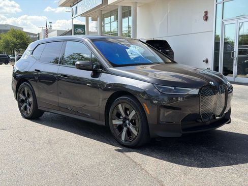 Used 2024 BMW iX xDrive50 w/ Convenience Package AWD/4WD image 3
