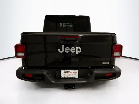 Used 2021 Jeep Gladiator Overland w/ Cold Weather Group image 5