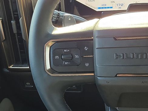 Used 2025 GMC Hummer EV 2X w/ LPO, Roof Cross Rail Package AWD/4WD image 17