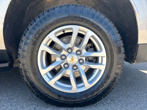 Used 2022 Chevrolet Suburban LS image 34