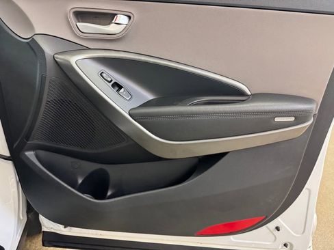 Used 2018 Hyundai Santa Fe Sport image 27