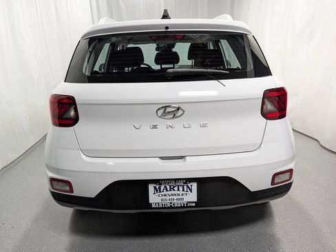 Used 2020 Hyundai Venue SEL FWD image 4