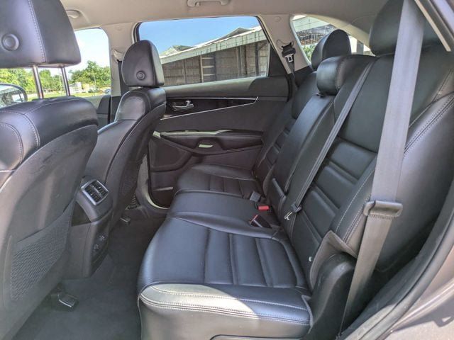 Used 2019 Kia Sorento EX FWD image 16