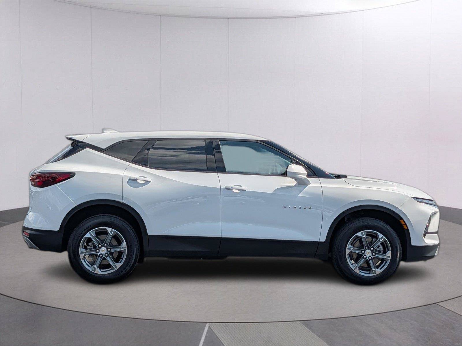 Certified 2025 Chevrolet Blazer LT FWD image 6