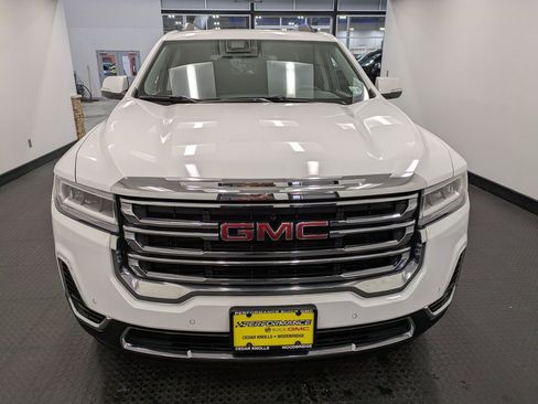 Used 2023 GMC Acadia SLE w/ Driver Convenience Package image 2