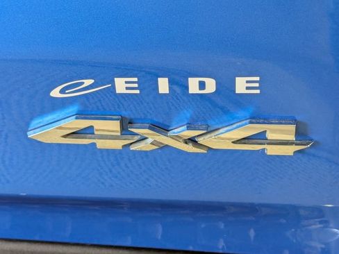 Used 2025 RAM 1500 Laramie AWD/4WD image 40