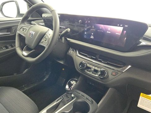 New 2026 Buick Envista Sport Touring w/ Convenience I Package FWD image 9
