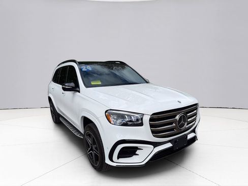 Used 2024 Mercedes-Benz GLS 450 4MATIC image 18