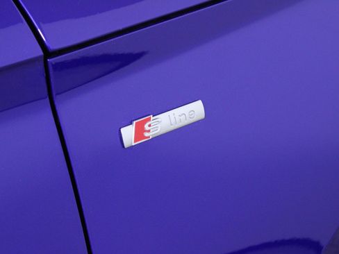 Used 2021 Audi Q5 Prestige image 11