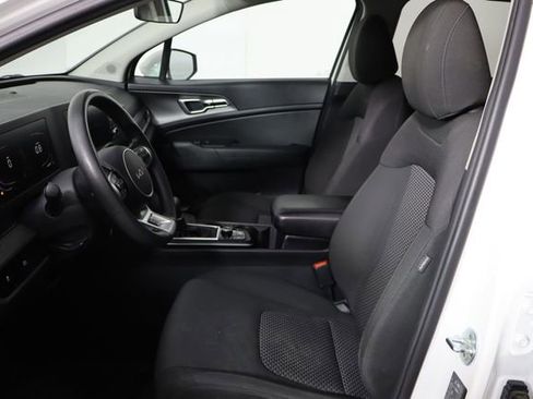 Used 2023 Kia Sportage LX AWD/4WD image 14