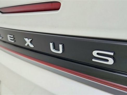 Used 2024 Lexus RZ 450e Premium w/ Technology Package image 16