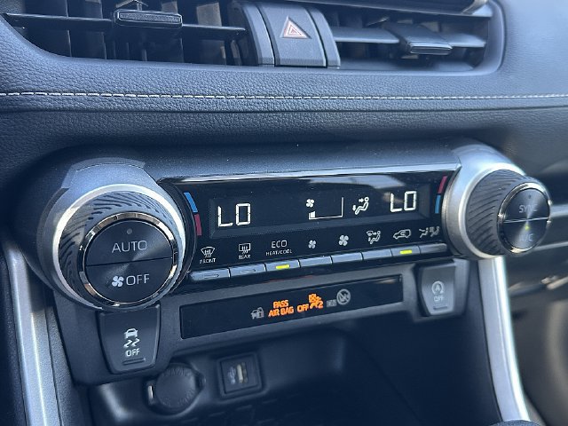 Certified 2025 Toyota RAV4 XLE w/ Convenience Package FWD image 31