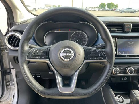 Used 2025 Nissan Versa SV FWD image 28