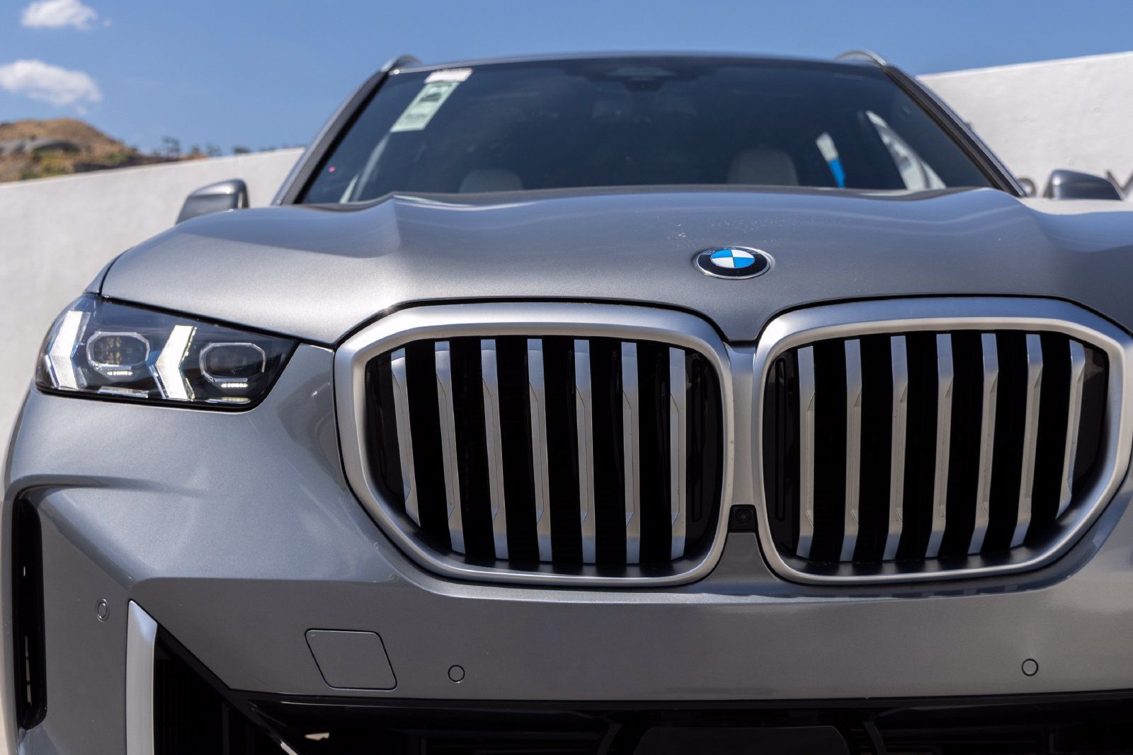 Certified 2026 BMW X5 sDrive40i w/ Parking Assistance Package RWD image 9
