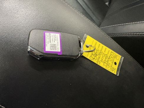 Used 2021 Kia Sorento S image 36