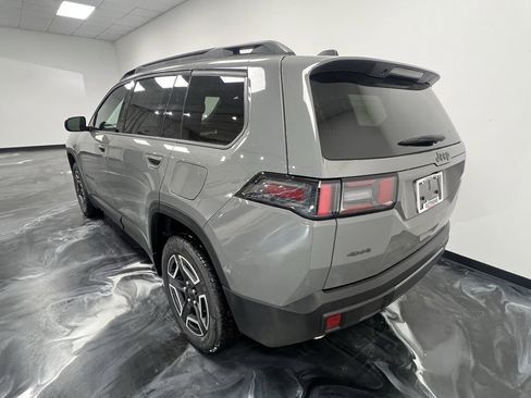 New 2026 Jeep Cherokee Laredo image 18