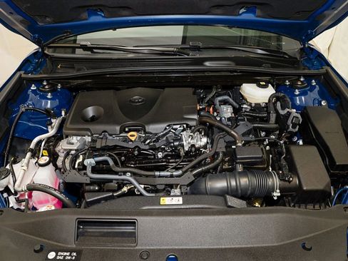 Used 2025 Toyota Camry SE w/ Multimedia Upgrade Package image 20