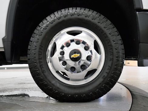 Used 2025 Chevrolet Silverado 3500 W/T AWD/4WD image 33