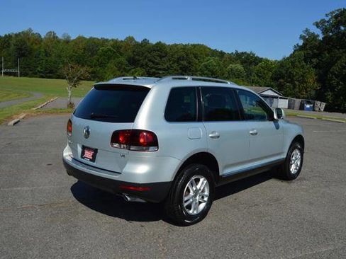 Used 2009 Volkswagen Touareg VR6 image 19