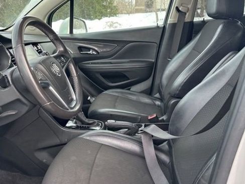 Used 2019 Buick Encore Preferred image 6