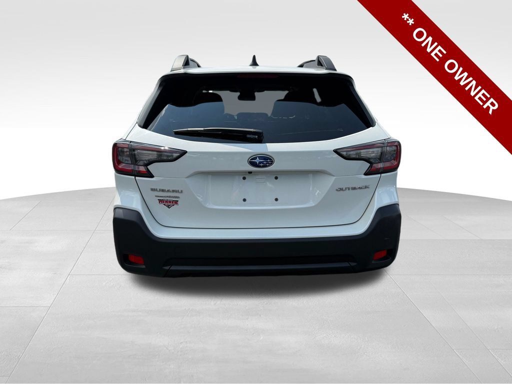Used 2024 Subaru Outback Premium AWD/4WD image 4