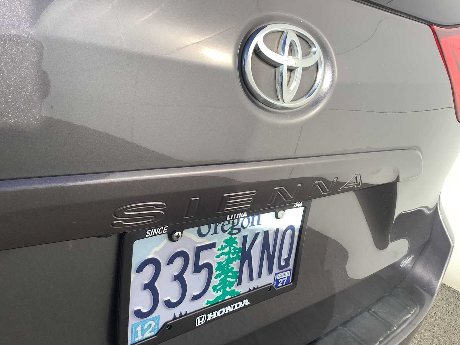Used 2017 Toyota Sienna LE FWD image 7