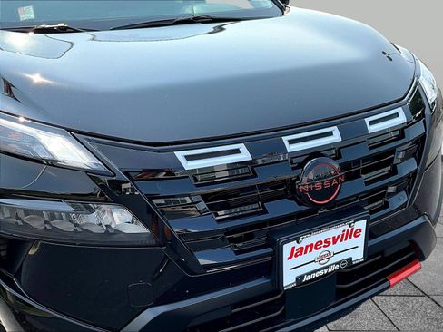Certified 2026 Nissan Rogue SV AWD/4WD image 35