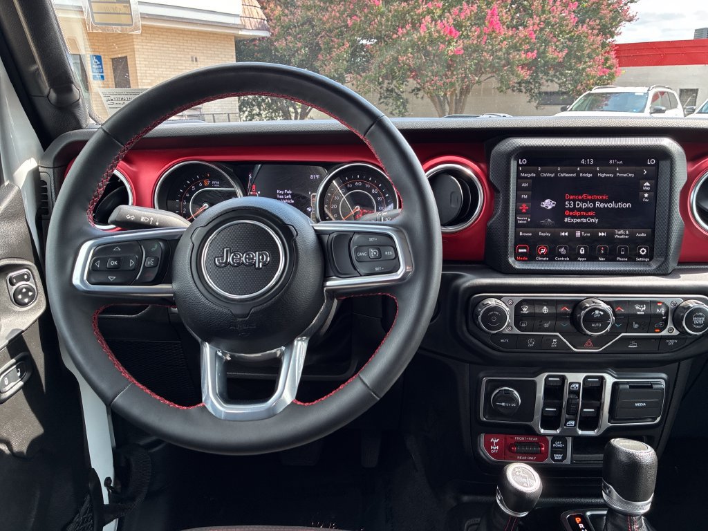 Used 2023 Jeep Gladiator Rubicon w/ Cold Weather Group AWD/4WD image 14