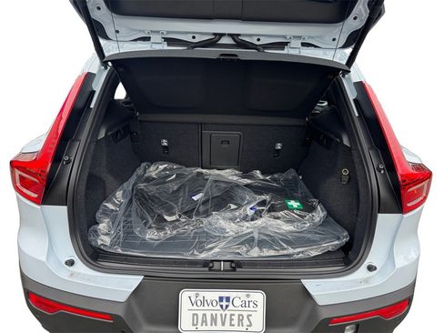 New 2026 Volvo XC40 B5 Plus w/ Protection Package Premier image 5