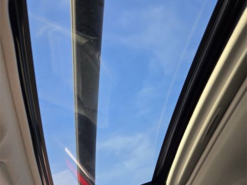 Used 2024 Toyota RAV4 XLE Premium image 10