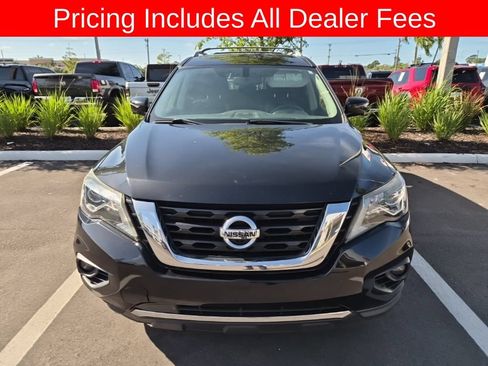 Used 2018 Nissan Pathfinder SL w/ SL Premium Package FWD image 2