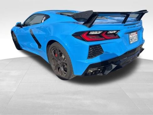 Used 2022 Chevrolet Corvette Stingray Premium Cpe w/ Z51 Performance Package image 4