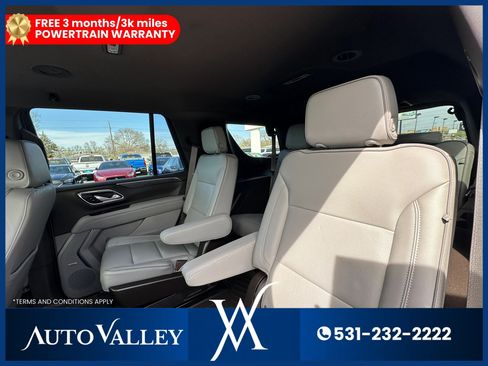 Used 2021 GMC Yukon SLT w/ SLT Luxury Package image 24