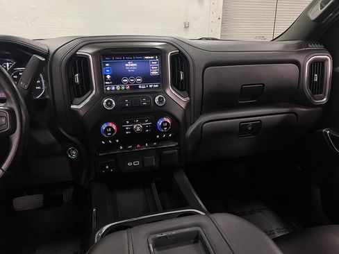 Used 2021 GMC Sierra 1500 AT4 w/ AT4 Preferred Package AWD/4WD image 19