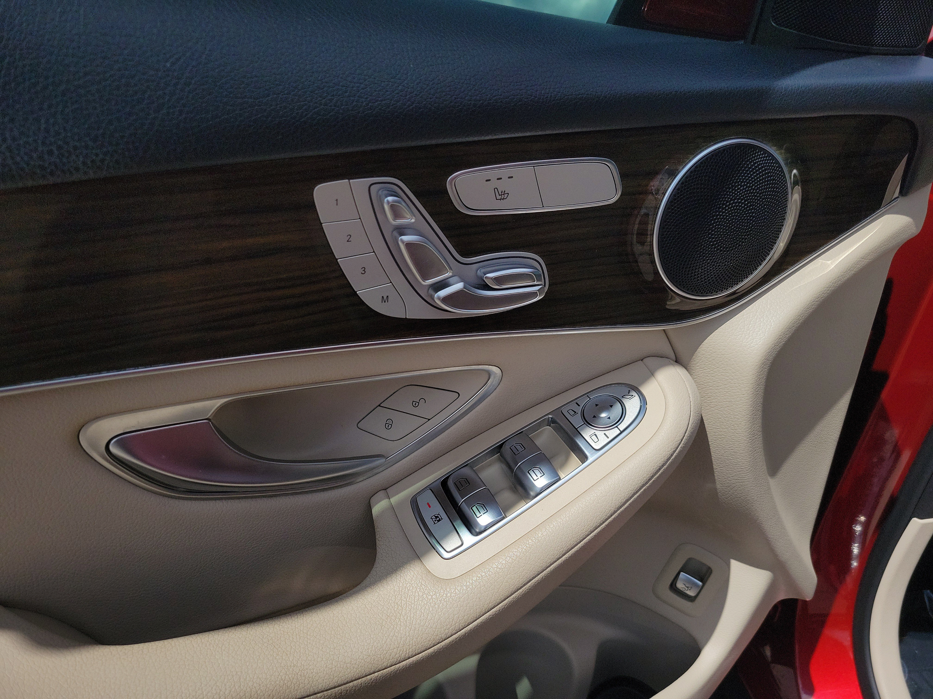 Certified 2019 Mercedes-Benz GLC 300 image 17