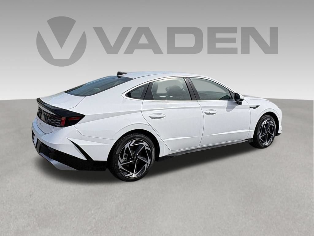 New 2026 Hyundai Sonata SEL FWD image 17
