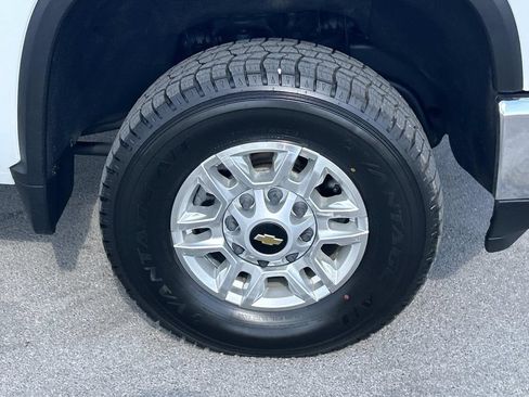 Used 2024 Chevrolet Silverado 2500 LT w/ Convenience Package AWD/4WD image 13