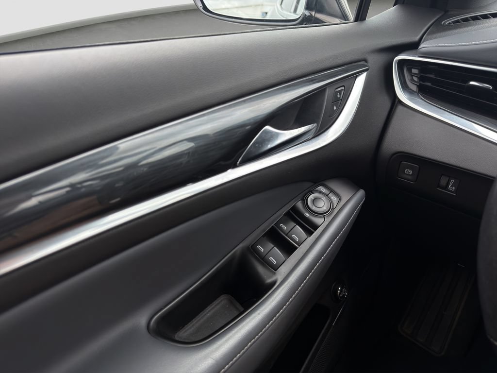 Used 2023 Buick Enclave Essence w/ Sport Touring Edition FWD image 12