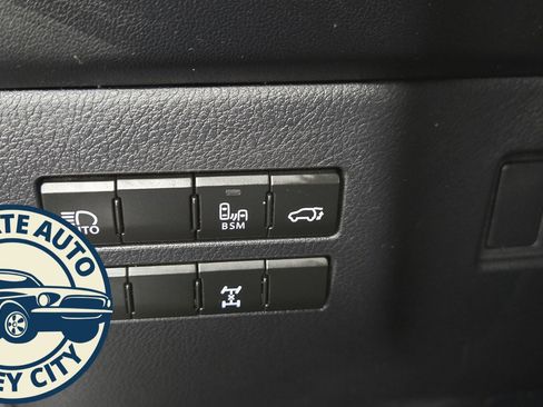 Used 2019 Lexus NX 300 AWD image 22