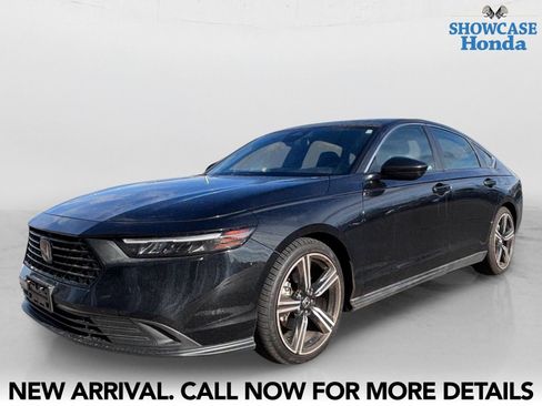 Used 2024 Honda Accord Sport image 2
